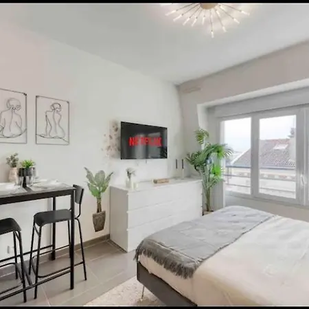 Апартаменты Luxury House Кан
